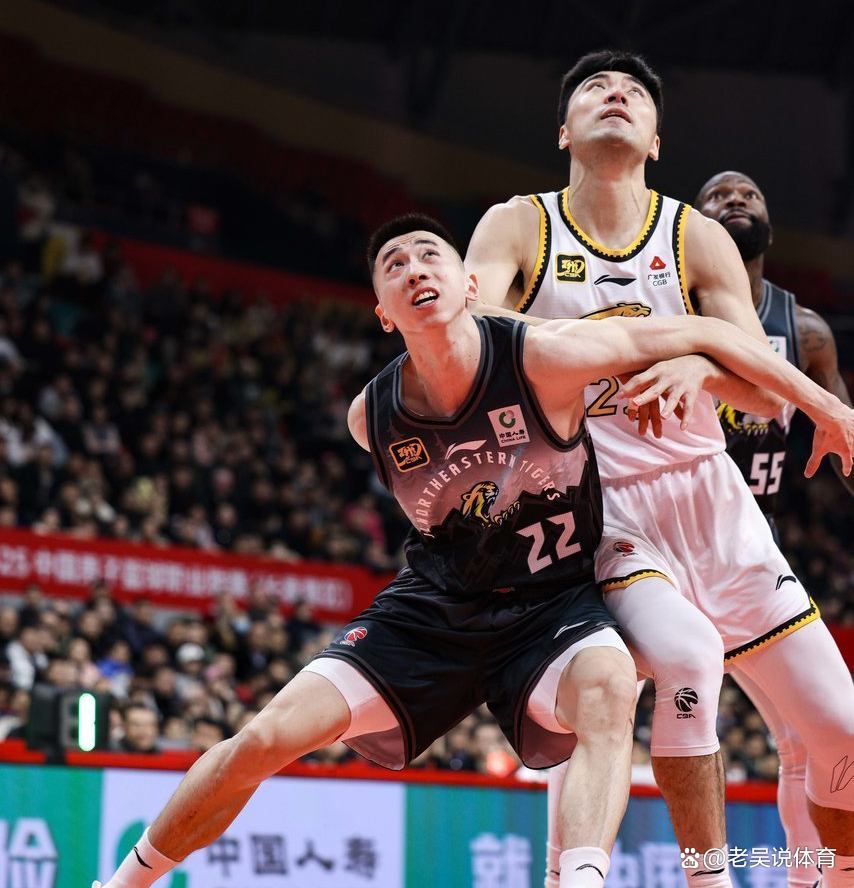 竞技宝-包含多特蒙德发布备战花絮，转会期门线救险，CBA常规赛任务艰巨，细节决定成败的词条